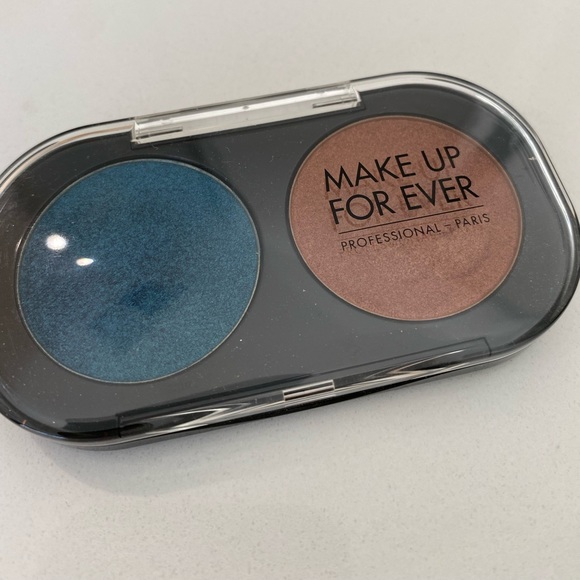3 for $30. Make Up Forever Dual Eyeshadow - Picture 2 of 7